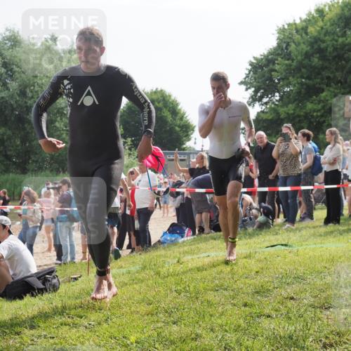 15.06.2025 - 27. Vierlanden-Triathlon KatJ http://msf.ph/oto/7997371 15.06.2025 09:55:50 Schwimmen 273, 280, 283, 300, 303, 322, 331, 338 meine-sportfotos.de