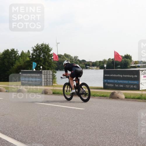 15.06.2025 - 27. Vierlanden-Triathlon H.Heesch http://msf.ph/oto/7997387 15.06.2025 09:35:50 Radfahren 252 meine-sportfotos.de