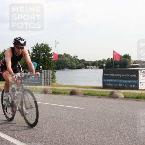 15.06.2025 - 27. Vierlanden-Triathlon H.Heesch http://msf.ph/oto/7997406 15.06.2025 09:36:09 Radfahren 23, 115, 163 meine-sportfotos.de