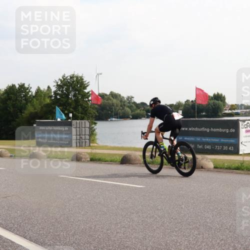 15.06.2025 - 27. Vierlanden-Triathlon H.Heesch http://msf.ph/oto/7997412 15.06.2025 09:36:17 Radfahren 167 meine-sportfotos.de
