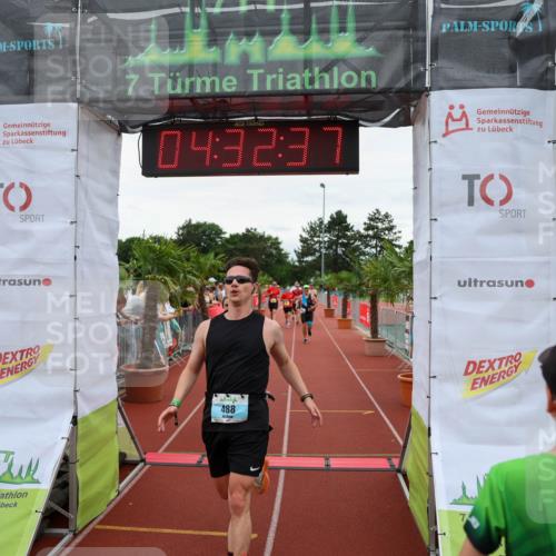 15.06.2025 - 7 Türme Triathlon Michael Strokosch http://msf.ph/oto/7997444 15.06.2025 14:32:37 Ziel 286, 402, 488, 495, 533, 871, 1035 meine-sportfotos.de