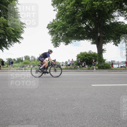 15.06.2025 - 7 Türme Triathlon Yannick Fuchs http://msf.ph/oto/7997449 15.06.2025 13:50:22 Radfahren 822, 839, 850, 866, 894, 960, 1099 meine-sportfotos.de