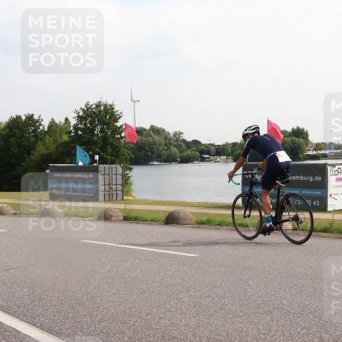 15.06.2025 - 27. Vierlanden-Triathlon H.Heesch http://msf.ph/oto/7997451 15.06.2025 09:37:23 Radfahren 70 meine-sportfotos.de