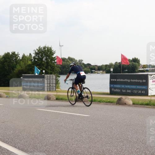 15.06.2025 - 27. Vierlanden-Triathlon H.Heesch http://msf.ph/oto/7997455 15.06.2025 09:37:23 Radfahren 70 meine-sportfotos.de