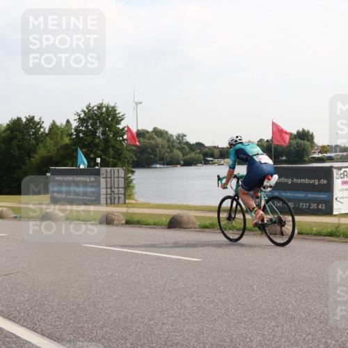 15.06.2025 - 27. Vierlanden-Triathlon H.Heesch http://msf.ph/oto/7997482 15.06.2025 09:37:32 Radfahren 16, 46, 186, 196 meine-sportfotos.de