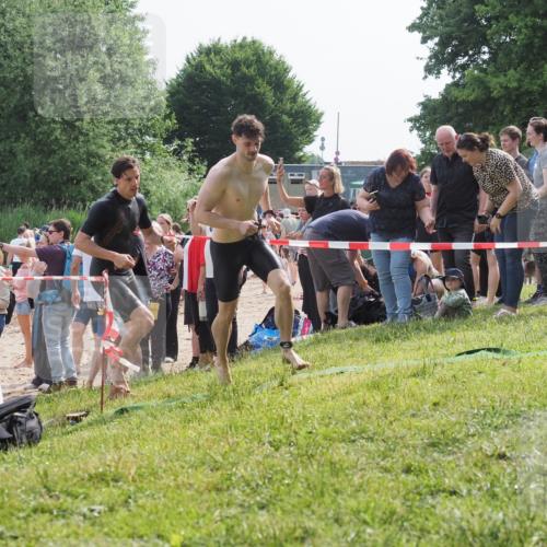 15.06.2025 - 27. Vierlanden-Triathlon KatJ http://msf.ph/oto/7997487 15.06.2025 09:55:53 Schwimmen 273, 280, 283, 300, 303, 308, 322, 331, 338 meine-sportfotos.de