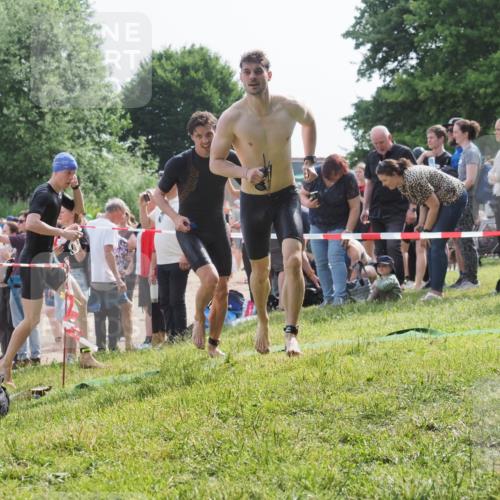 15.06.2025 - 27. Vierlanden-Triathlon KatJ http://msf.ph/oto/7997522 15.06.2025 09:55:54 Schwimmen 273, 280, 283, 300, 303, 308, 322, 331, 338 meine-sportfotos.de