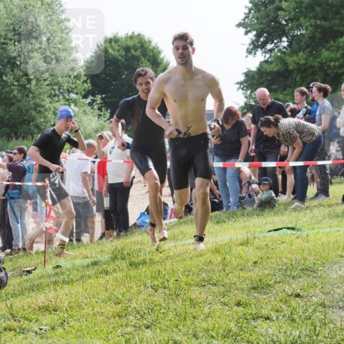 15.06.2025 - 27. Vierlanden-Triathlon KatJ http://msf.ph/oto/7997539 15.06.2025 09:55:54 Schwimmen 273, 280, 283, 300, 303, 308, 322, 331, 338 meine-sportfotos.de