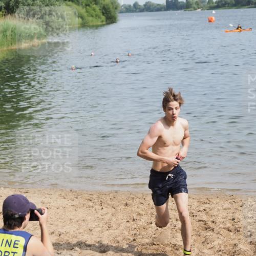 21.06.2025 - 27. Vierlanden-Triathlon MichiJ http://msf.ph/oto/7997552 15.06.2026 09:58:44 Schwimmen 269 meine-sportfotos.de