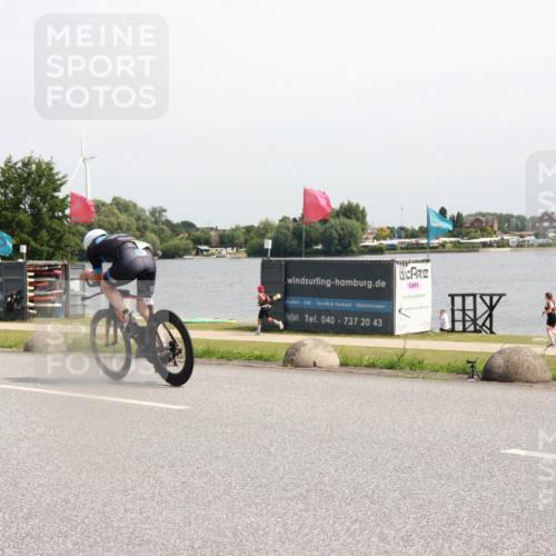 21.06.2025 - 27. Vierlanden-Triathlon H.Heesch http://msf.ph/oto/7997562 15.06.2025 11:33:07 Radfahren 173, 757 meine-sportfotos.de