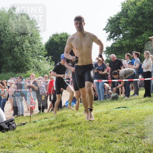 15.06.2025 - 27. Vierlanden-Triathlon KatJ http://msf.ph/oto/7997568 15.06.2025 09:55:54 Schwimmen 273, 280, 283, 300, 303, 308, 322, 331, 338 meine-sportfotos.de