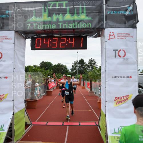 15.06.2025 - 7 Türme Triathlon Michael Strokosch http://msf.ph/oto/7997572 15.06.2025 14:32:41 Ziel 286, 402, 488, 499, 517, 863, 871, 1112 meine-sportfotos.de