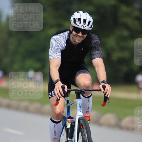 21.06.2025 - 27. Vierlanden-Triathlon H.Heesch http://msf.ph/oto/7997604 15.06.2025 12:25:27 Radfahren 717, 787, 847 meine-sportfotos.de