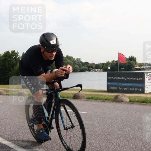 15.06.2025 - 27. Vierlanden-Triathlon H.Heesch http://msf.ph/oto/7997617 15.06.2025 09:38:40 Radfahren 4, 123, 124, 235 meine-sportfotos.de