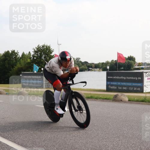 15.06.2025 - 27. Vierlanden-Triathlon H.Heesch http://msf.ph/oto/7997623 15.06.2025 09:38:52 Radfahren 41 meine-sportfotos.de