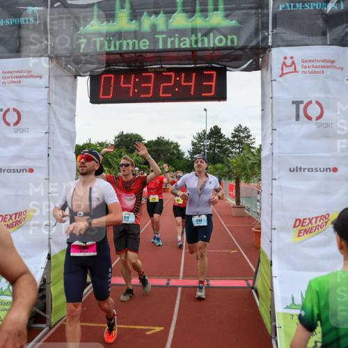 15.06.2025 - 7 Türme Triathlon Michael Strokosch http://msf.ph/oto/7997627 15.06.2025 14:32:42 Ziel 286, 402, 488, 499, 517, 863, 871, 1112 meine-sportfotos.de