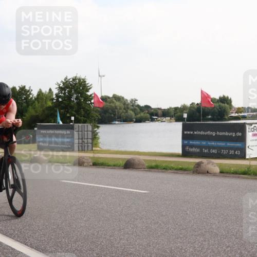 15.06.2025 - 27. Vierlanden-Triathlon H.Heesch http://msf.ph/oto/7997640 15.06.2025 09:39:05 Radfahren 108, 162 meine-sportfotos.de