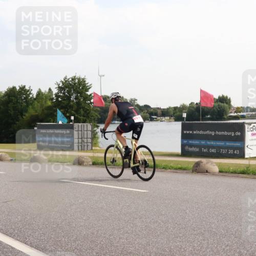 15.06.2025 - 27. Vierlanden-Triathlon H.Heesch http://msf.ph/oto/7997668 15.06.2025 09:39:28 Radfahren 125 meine-sportfotos.de