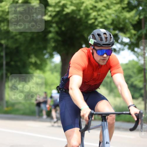 15.06.2025 - 7 Türme Triathlon Yannick Fuchs http://msf.ph/oto/7997671 15.06.2025 12:18:47 Radfahren 301, 302, 308, 341, 477, 566 meine-sportfotos.de