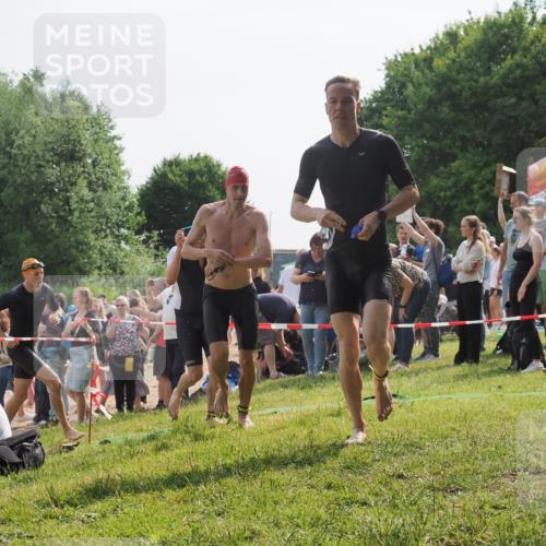 15.06.2025 - 27. Vierlanden-Triathlon KatJ http://msf.ph/oto/7997698 15.06.2025 09:55:56 Schwimmen 280, 283, 300, 303, 308, 310, 312, 322, 331, 338 meine-sportfotos.de