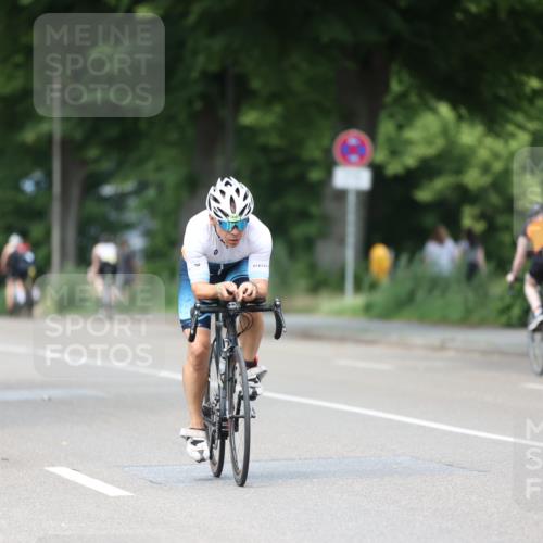 15.06.2025 - 7 Türme Triathlon Yannick Fuchs http://msf.ph/oto/7997701 15.06.2025 13:12:51 Radfahren 363, 630, 948 meine-sportfotos.de