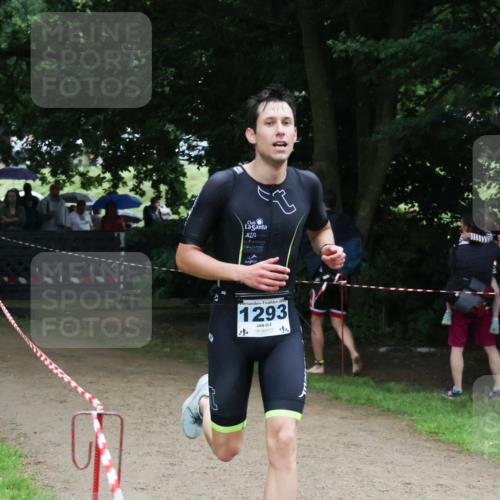 21.06.2025 - 27. Vierlanden-Triathlon Lena Gebhardt http://msf.ph/oto/7997736 15.06.2025 13:55:36 Laufen 202, 1293, 14 meine-sportfotos.de