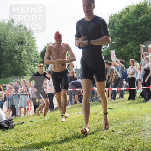 15.06.2025 - 27. Vierlanden-Triathlon KatJ http://msf.ph/oto/7997752 15.06.2025 09:55:57 Schwimmen 280, 283, 300, 303, 308, 310, 312, 322, 331, 338 meine-sportfotos.de