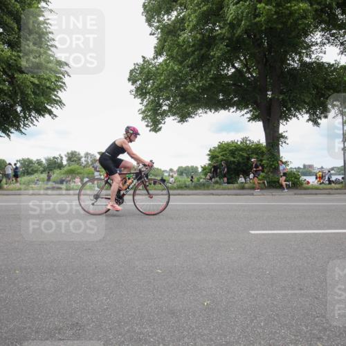 15.06.2025 - 7 Türme Triathlon Yannick Fuchs http://msf.ph/oto/7997753 15.06.2025 13:52:29 Radfahren 556, 729, 799, 1038 meine-sportfotos.de