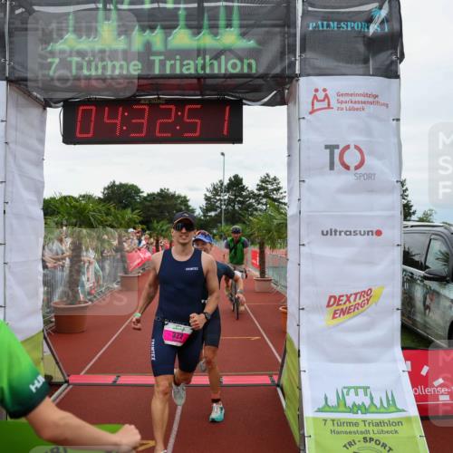 15.06.2025 - 7 Türme Triathlon Michael Strokosch http://msf.ph/oto/7997760 15.06.2025 14:32:50 Ziel 292, 322, 499, 517, 863, 1112 meine-sportfotos.de