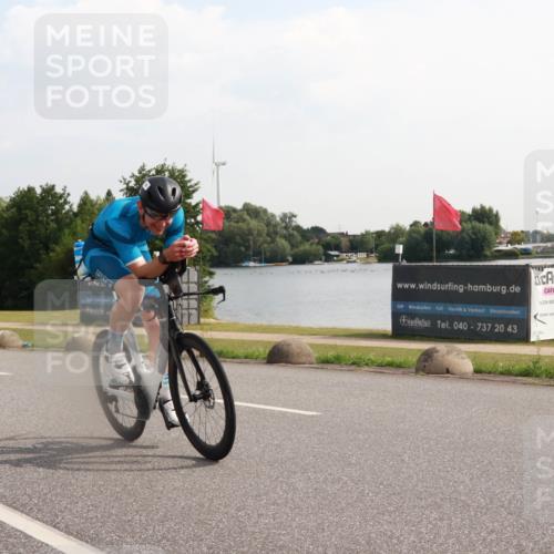 15.06.2025 - 27. Vierlanden-Triathlon H.Heesch http://msf.ph/oto/7997780 15.06.2025 09:40:47 Radfahren 14, 242 meine-sportfotos.de