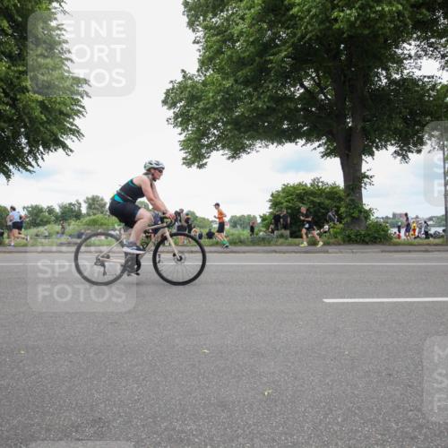 15.06.2025 - 7 Türme Triathlon Yannick Fuchs http://msf.ph/oto/7997784 15.06.2025 13:52:34 Radfahren 556, 703, 729, 799, 1038 meine-sportfotos.de
