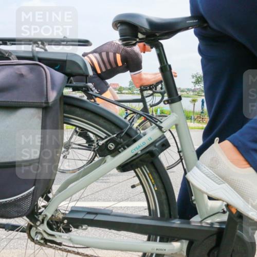 21.06.2025 - 27. Vierlanden-Triathlon H.Heesch http://msf.ph/oto/7997796 15.06.2025 12:26:54 Radfahren 769, 860 meine-sportfotos.de