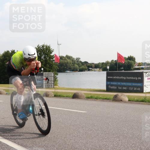 15.06.2025 - 27. Vierlanden-Triathlon H.Heesch http://msf.ph/oto/7997807 15.06.2025 09:41:40 Radfahren 126 meine-sportfotos.de