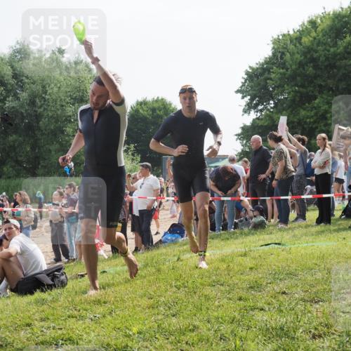 15.06.2025 - 27. Vierlanden-Triathlon KatJ http://msf.ph/oto/7997839 15.06.2025 09:55:58 Schwimmen 280, 283, 303, 308, 310, 312, 322, 331, 338 meine-sportfotos.de