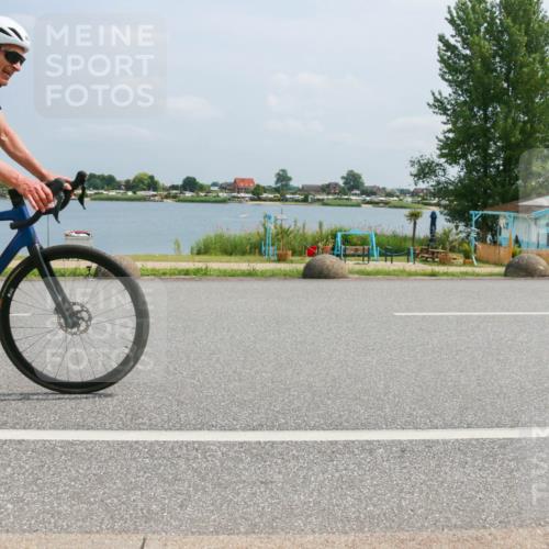 21.06.2025 - 27. Vierlanden-Triathlon H.Heesch http://msf.ph/oto/7997903 15.06.2025 12:28:06 Radfahren 845, 857, 892 meine-sportfotos.de