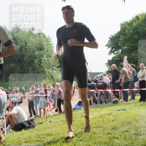 15.06.2025 - 27. Vierlanden-Triathlon KatJ http://msf.ph/oto/7997905 15.06.2025 09:55:59 Schwimmen 280, 283, 308, 310, 312, 322, 331, 338 meine-sportfotos.de