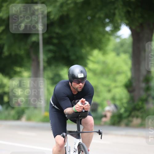 15.06.2025 - 7 Türme Triathlon Yannick Fuchs http://msf.ph/oto/7997943 15.06.2025 13:12:56 Radfahren 212, 520, 630, 948 meine-sportfotos.de