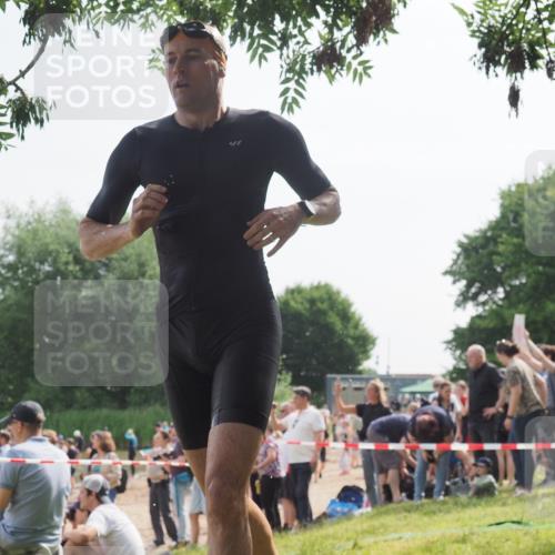 15.06.2025 - 27. Vierlanden-Triathlon KatJ http://msf.ph/oto/7997967 15.06.2025 09:55:59 Schwimmen 280, 283, 308, 310, 312, 322, 331, 338 meine-sportfotos.de