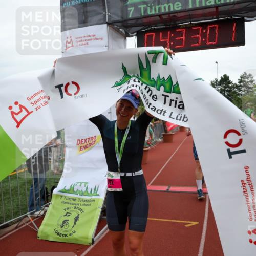 15.06.2025 - 7 Türme Triathlon Michael Strokosch http://msf.ph/oto/7997970 15.06.2025 14:33:01 Ziel 527, 654 meine-sportfotos.de