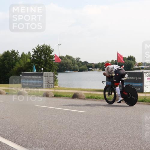 15.06.2025 - 27. Vierlanden-Triathlon H.Heesch http://msf.ph/oto/7997987 15.06.2025 09:44:15 Radfahren 27, 39, 41, 54, 168, 216 meine-sportfotos.de