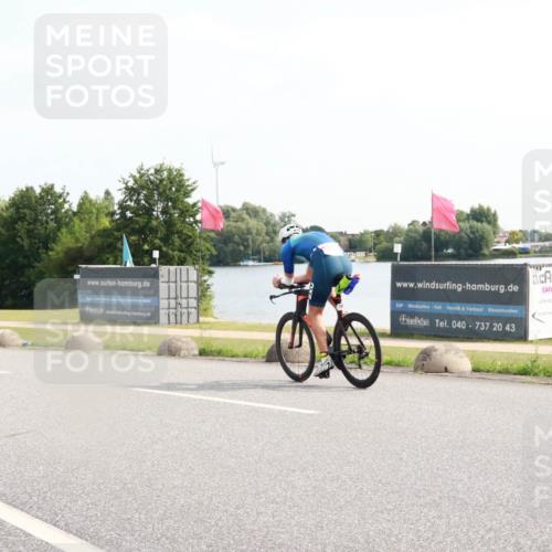 15.06.2025 - 27. Vierlanden-Triathlon H.Heesch http://msf.ph/oto/7998004 15.06.2025 09:44:18 Radfahren 41, 113, 168 meine-sportfotos.de