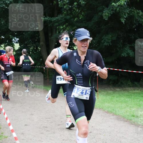 21.06.2025 - 27. Vierlanden-Triathlon Lena Gebhardt http://msf.ph/oto/7998005 15.06.2025 13:55:55 Laufen 118, 131, 202, 1215, 4 meine-sportfotos.de