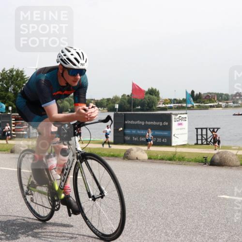 21.06.2025 - 27. Vierlanden-Triathlon H.Heesch http://msf.ph/oto/7998019 15.06.2025 11:34:52 Radfahren 707, 760, 894 meine-sportfotos.de