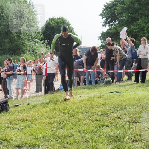 15.06.2025 - 27. Vierlanden-Triathlon KatJ http://msf.ph/oto/7998028 15.06.2025 09:56:02 Schwimmen 268, 280, 283, 308, 310, 312, 322, 331, 338 meine-sportfotos.de