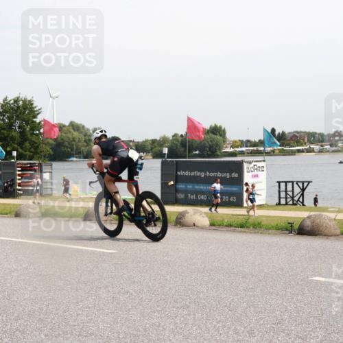 21.06.2025 - 27. Vierlanden-Triathlon H.Heesch http://msf.ph/oto/7998033 15.06.2025 11:34:53 Radfahren 707, 760, 894 meine-sportfotos.de