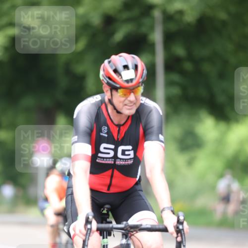 15.06.2025 - 7 Türme Triathlon Yannick Fuchs http://msf.ph/oto/7998079 15.06.2025 13:12:58 Radfahren 212, 520, 630, 948 meine-sportfotos.de