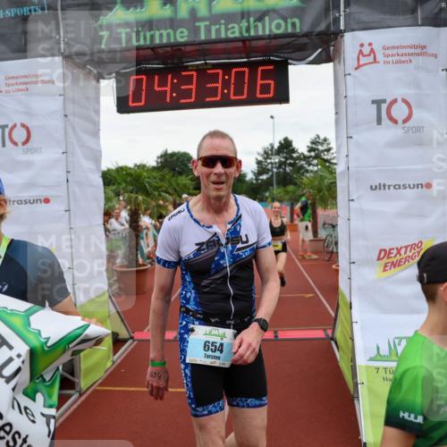 15.06.2025 - 7 Türme Triathlon Michael Strokosch http://msf.ph/oto/7998094 15.06.2025 14:33:06 Ziel 197, 527, 654, 909, 1086, 1094 meine-sportfotos.de