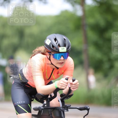 15.06.2025 - 7 Türme Triathlon Yannick Fuchs http://msf.ph/oto/7998100 15.06.2025 13:12:59 Radfahren 212, 214, 520, 630, 948 meine-sportfotos.de