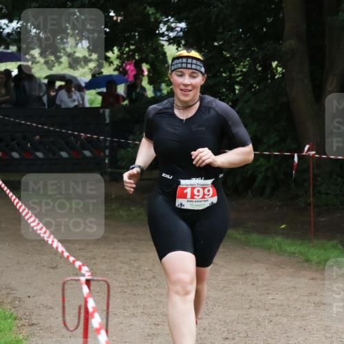 21.06.2025 - 27. Vierlanden-Triathlon Lena Gebhardt http://msf.ph/oto/7998103 15.06.2025 13:56:04 Laufen 199 meine-sportfotos.de