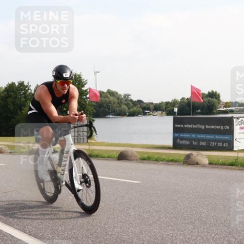 15.06.2025 - 27. Vierlanden-Triathlon H.Heesch http://msf.ph/oto/7998178 15.06.2025 09:46:22 Radfahren 51, 69, 181, 226 meine-sportfotos.de